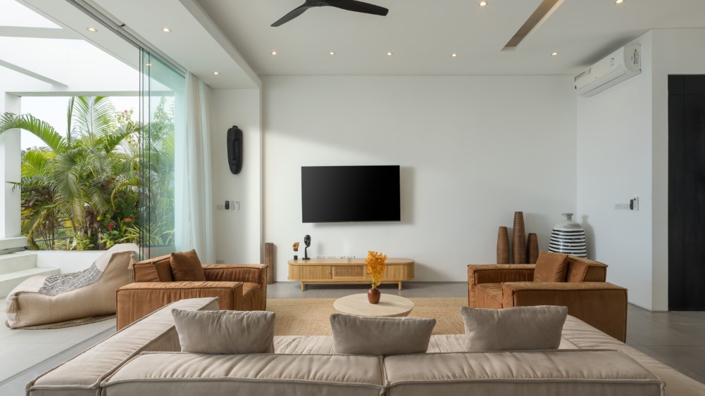 Golden Lotus - The Flourish Villa - Restful living area